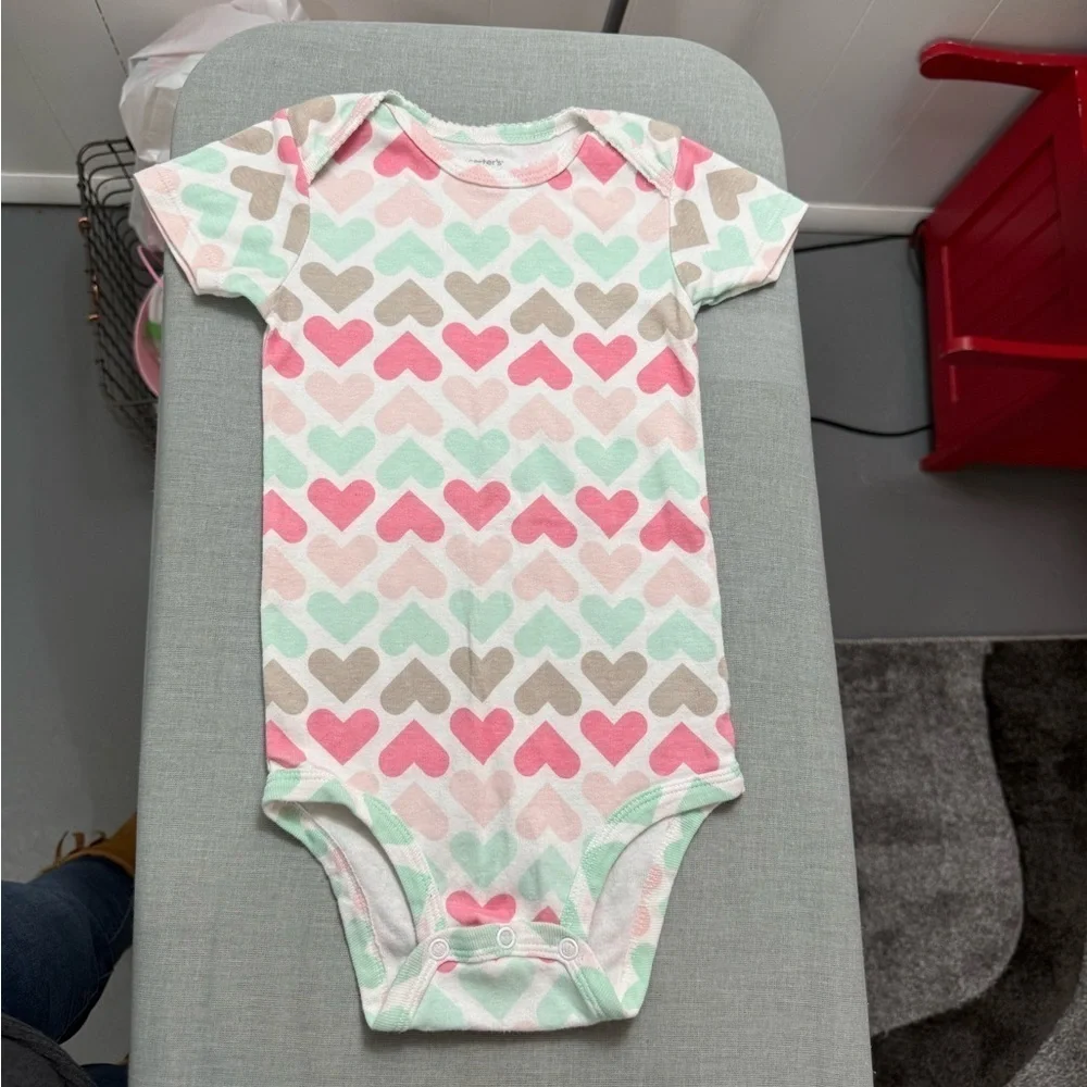 Carter’s | 3 Short Sleeve Onesies